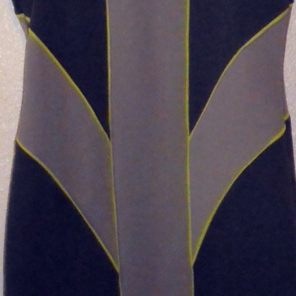 UO Silence + Noise Color-block Body-con Dress - Picture 3 of 5